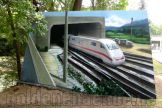 graffitiauftrag_fassadengestaltung_ voestalpine_kirchmoeser_bunker_gleise(6).jpg